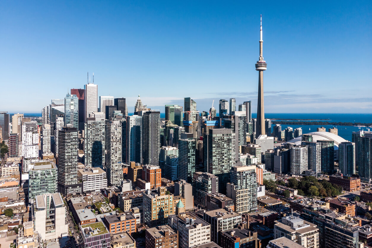 Toronto :  Toronto :